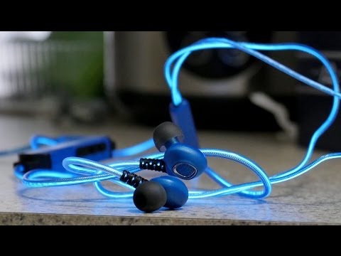 Glowing Earphones !