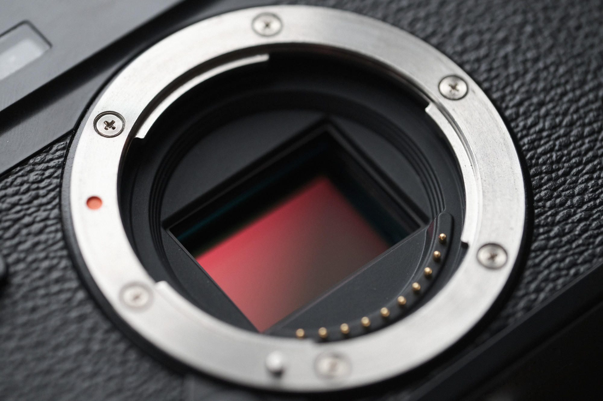 Finding the Best Mirrorless Camera: 7 Essential Qualities to Look For